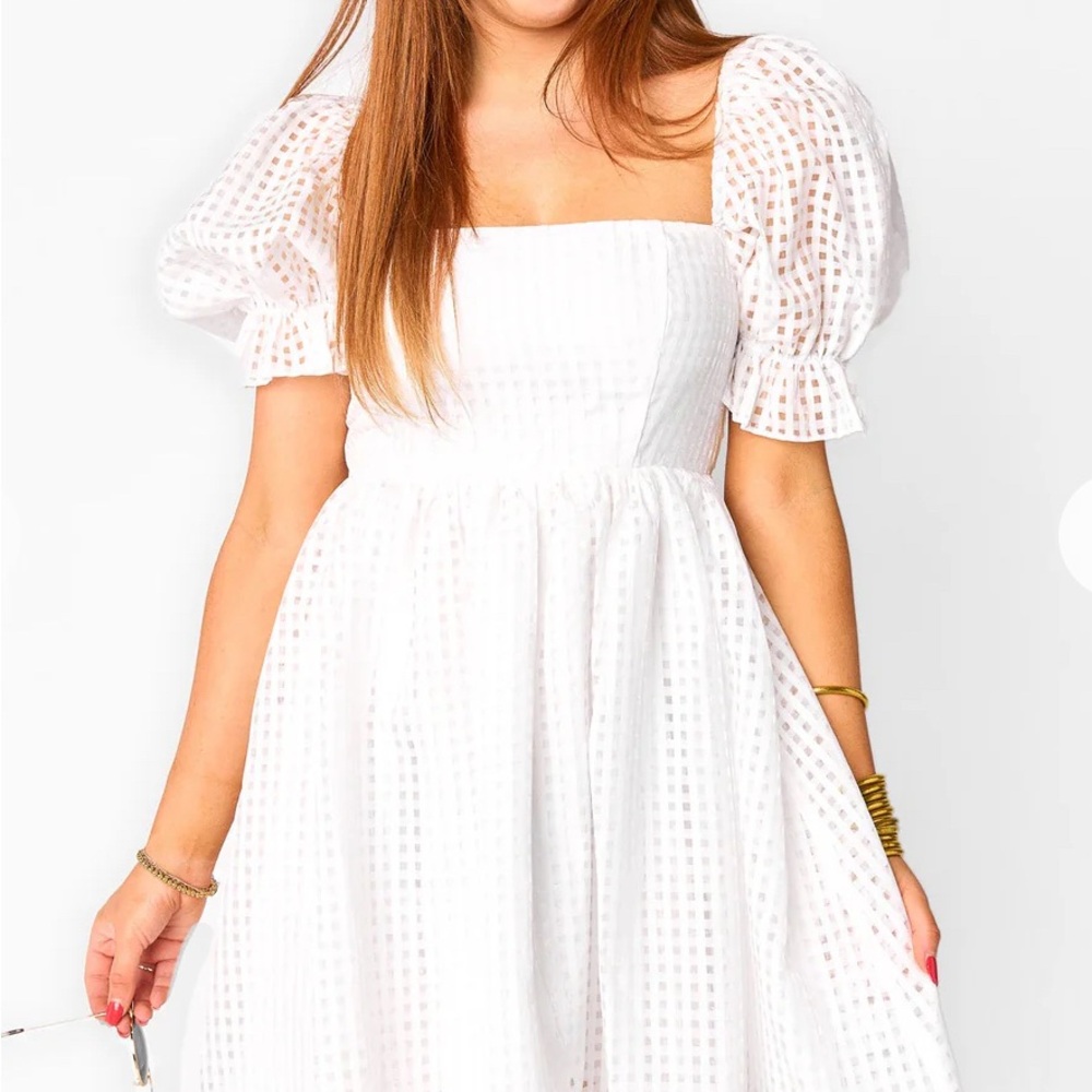 Elegant White Puff Sleeve Dress